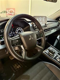 ميتسوبيشي اوتلاندر